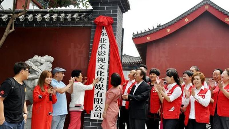 宣传片拍摄团队收费标准并非一成不变，其成本构成主要包括以下几个方面：